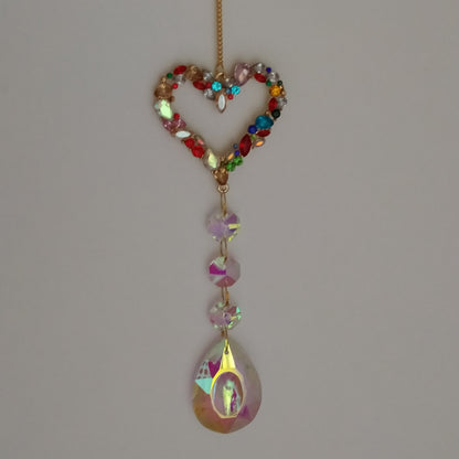 Attrape-soleil Cléôpatre One2K - coeur doré orné de cristaux multicolores avec chaîne doré et pendentif larme en cristal K9 effet AB irisé
